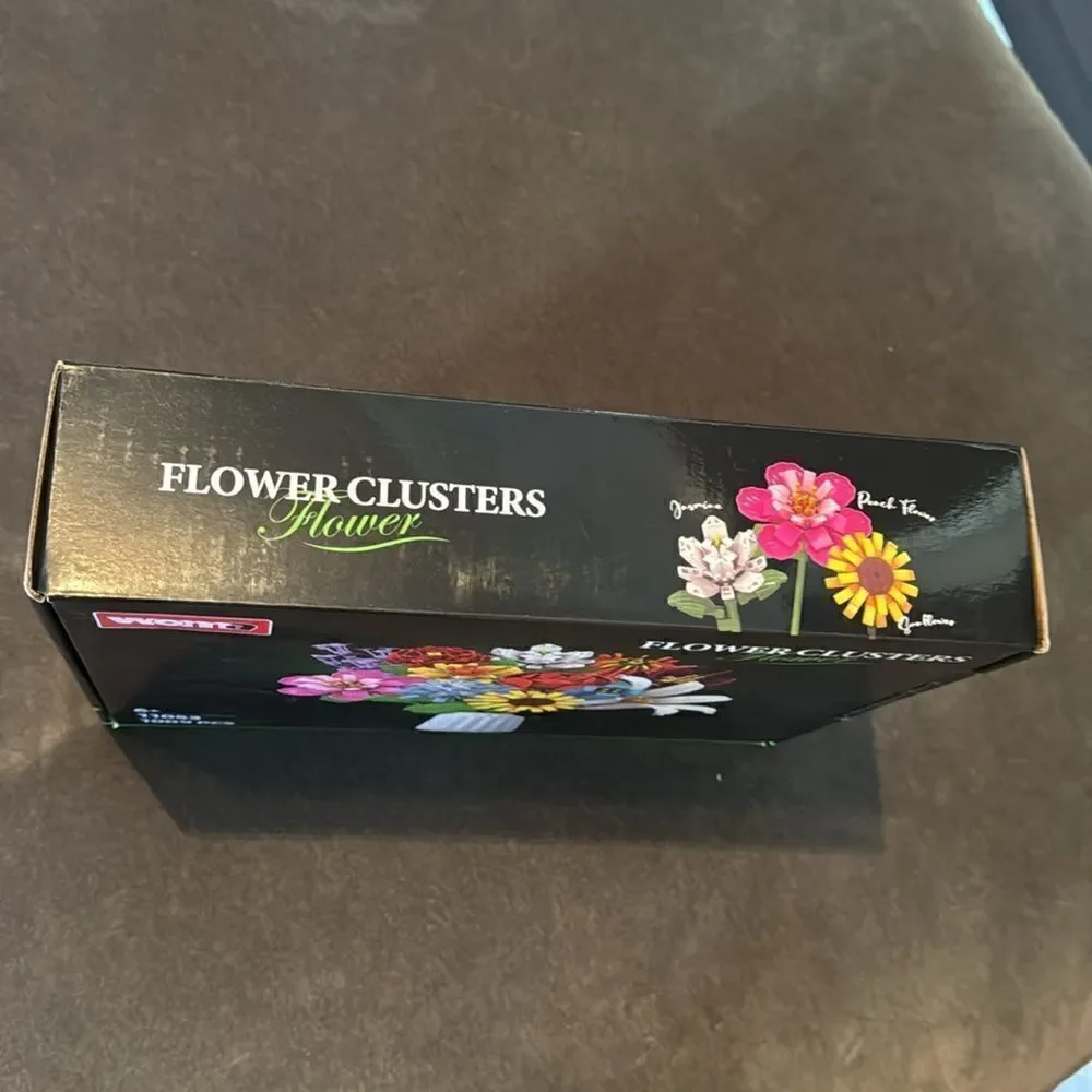Flower Cluster Bouquet Building Blocks Set 1009 Pieces NEW